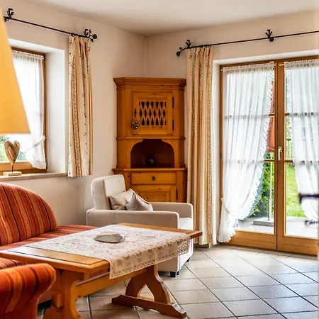 Apartamento Lara 1 *